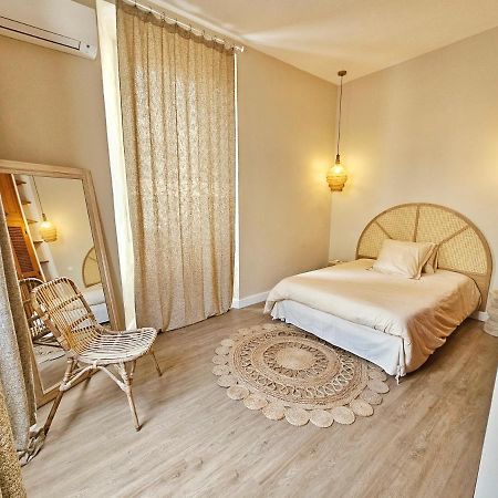 L'Ile Rousse, Hypercentre A 100 M De La Plage Kültér fotó