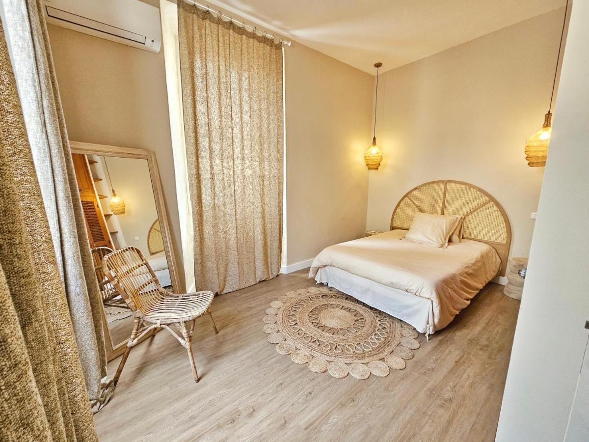 L'Ile Rousse, Hypercentre A 100 M De La Plage Kültér fotó